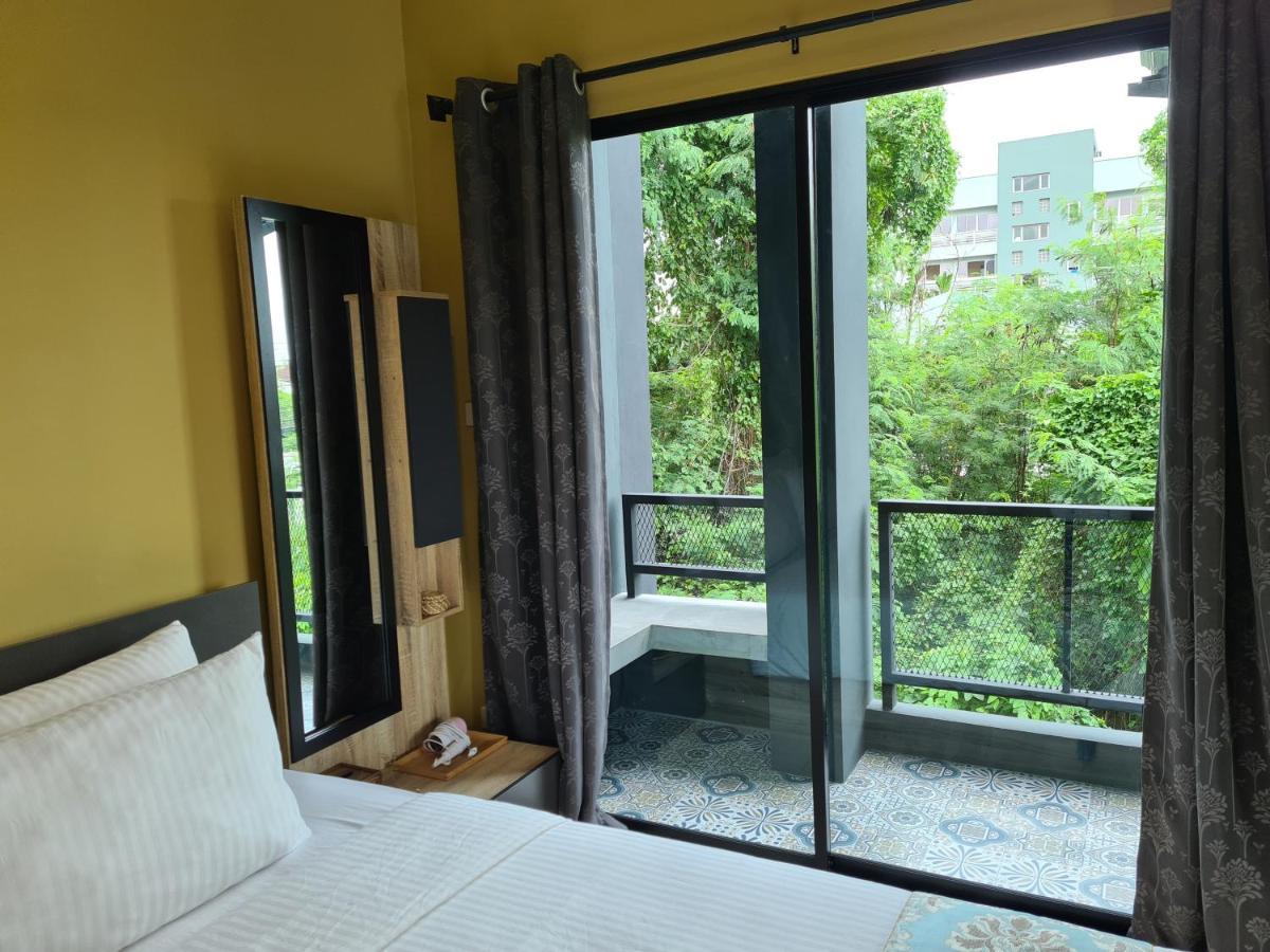 The Lantern Suites Ban Song Hong Exteriér fotografie