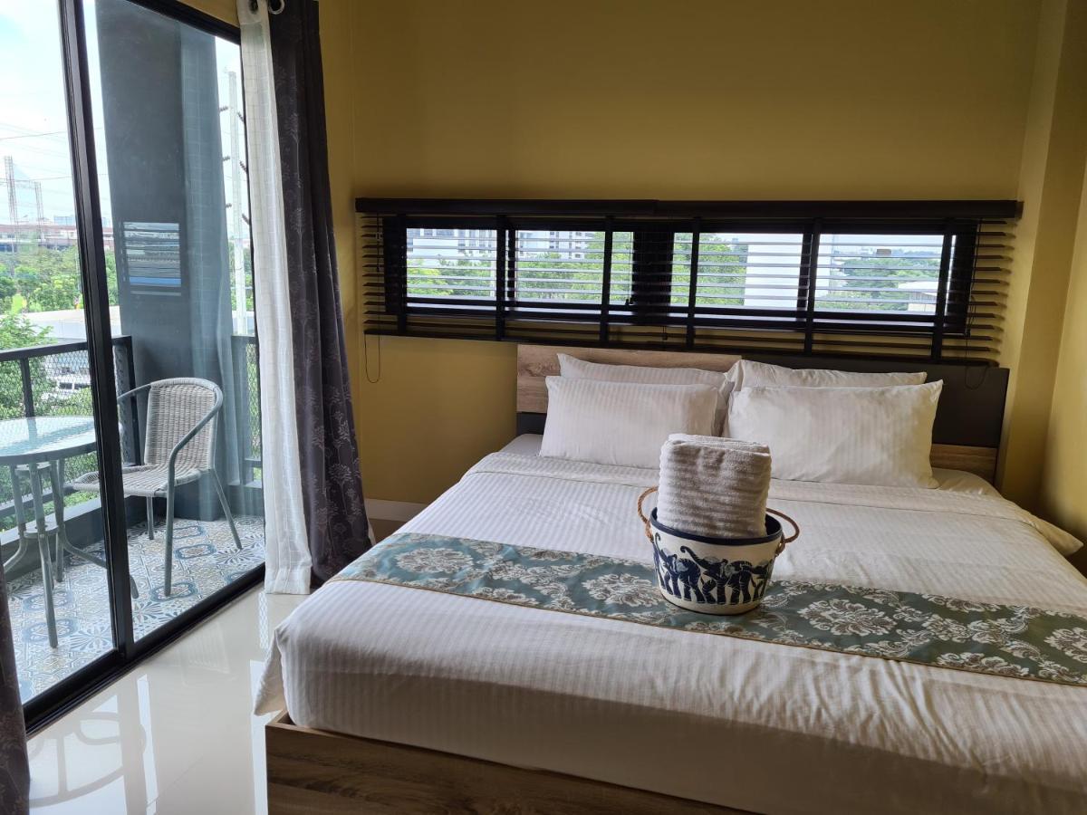 The Lantern Suites Ban Song Hong Exteriér fotografie