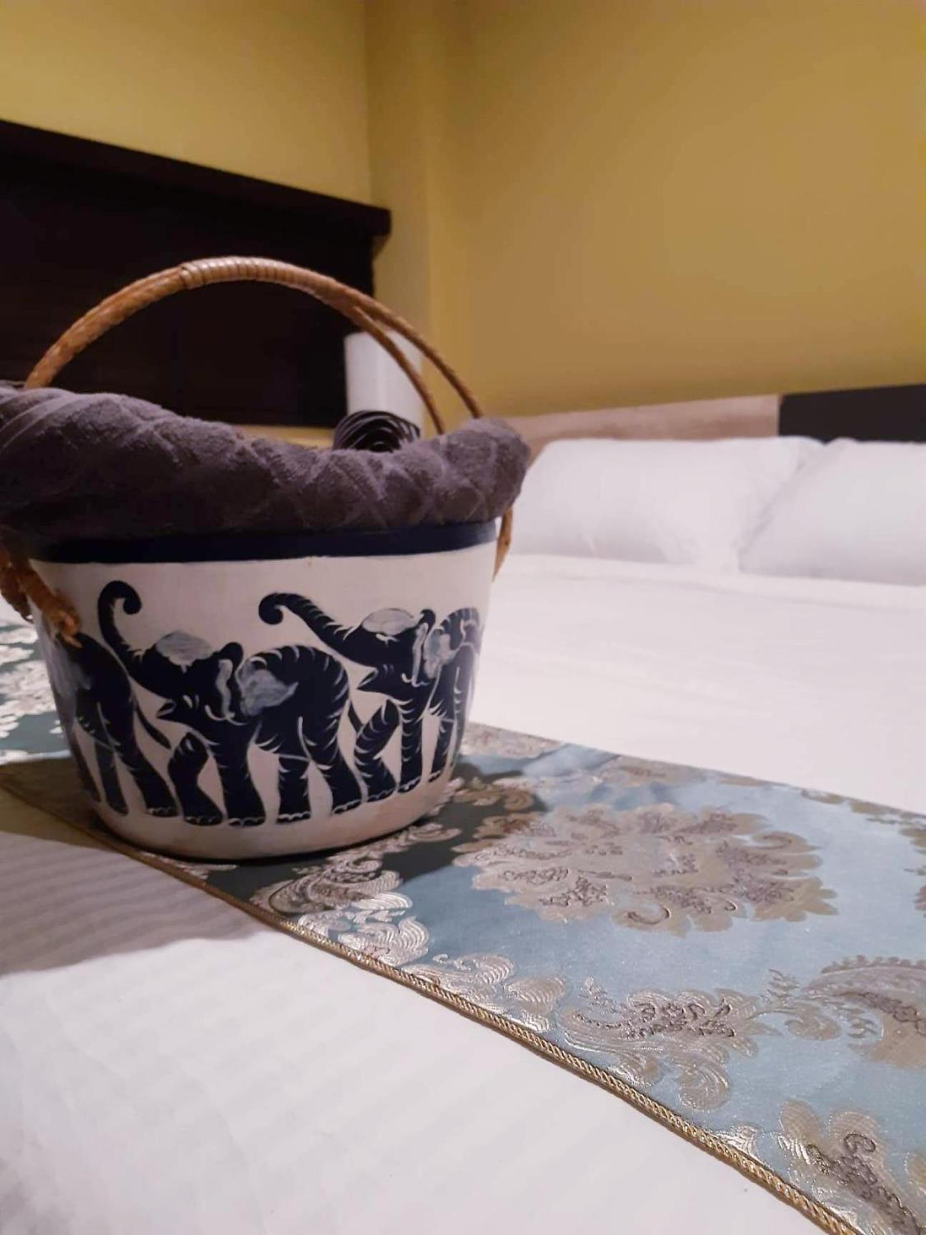The Lantern Suites Ban Song Hong Pokoj fotografie