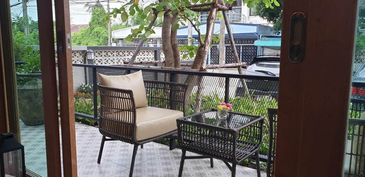 The Lantern Suites Ban Song Hong Exteriér fotografie