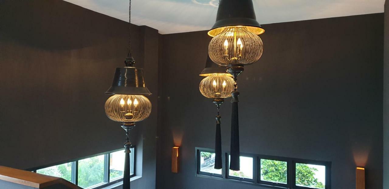 The Lantern Suites Ban Song Hong Exteriér fotografie